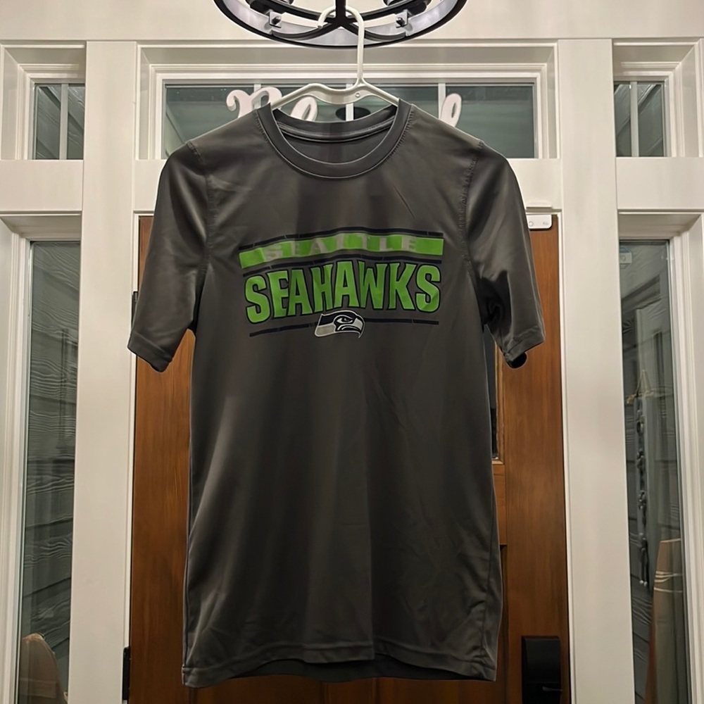 Seahawk tee shirt dry fit - youth small